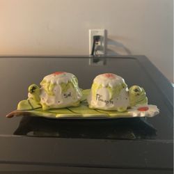 Salt & Pepper Shaker Set - Juego De Sal Y Pimienta 