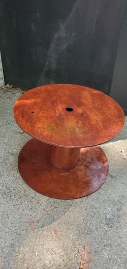Wwoden spool great coffee or end table