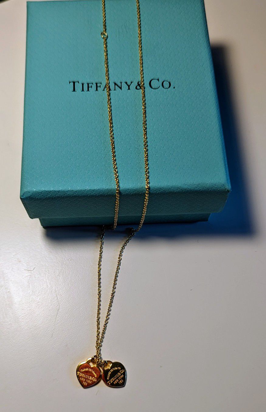  Tiffany's & Co . Necklace 