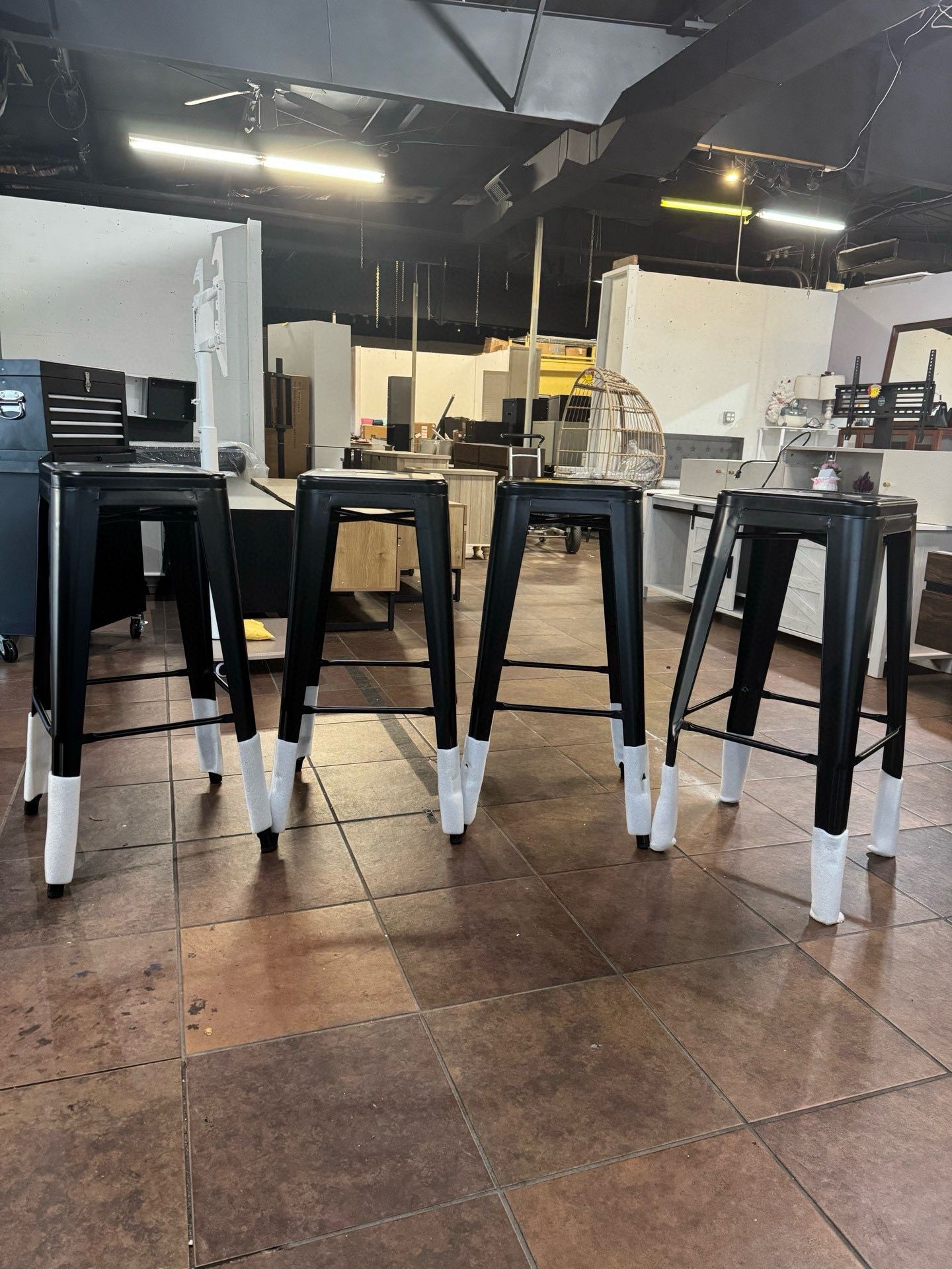 30 Inches Metal Bar Stools, Set of 4 Bar Height Backless Bartools, Indoor/Outdoor Stackable Kitchen Dining Chair, High Patio Furniture, Black. $100