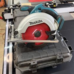 Makita Cordless Circular Saw