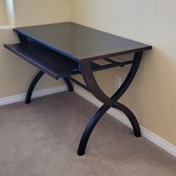 Desk With Pull Out Keyboard Tray