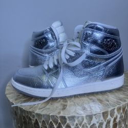 Women’s Air Jordan 1 Retro Hi-Top