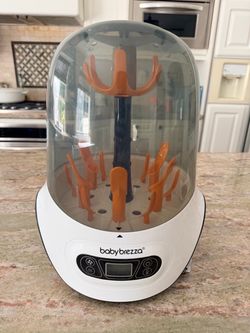 NEW Baby Brezza Baby Bottle Sterilizer and Dryer
