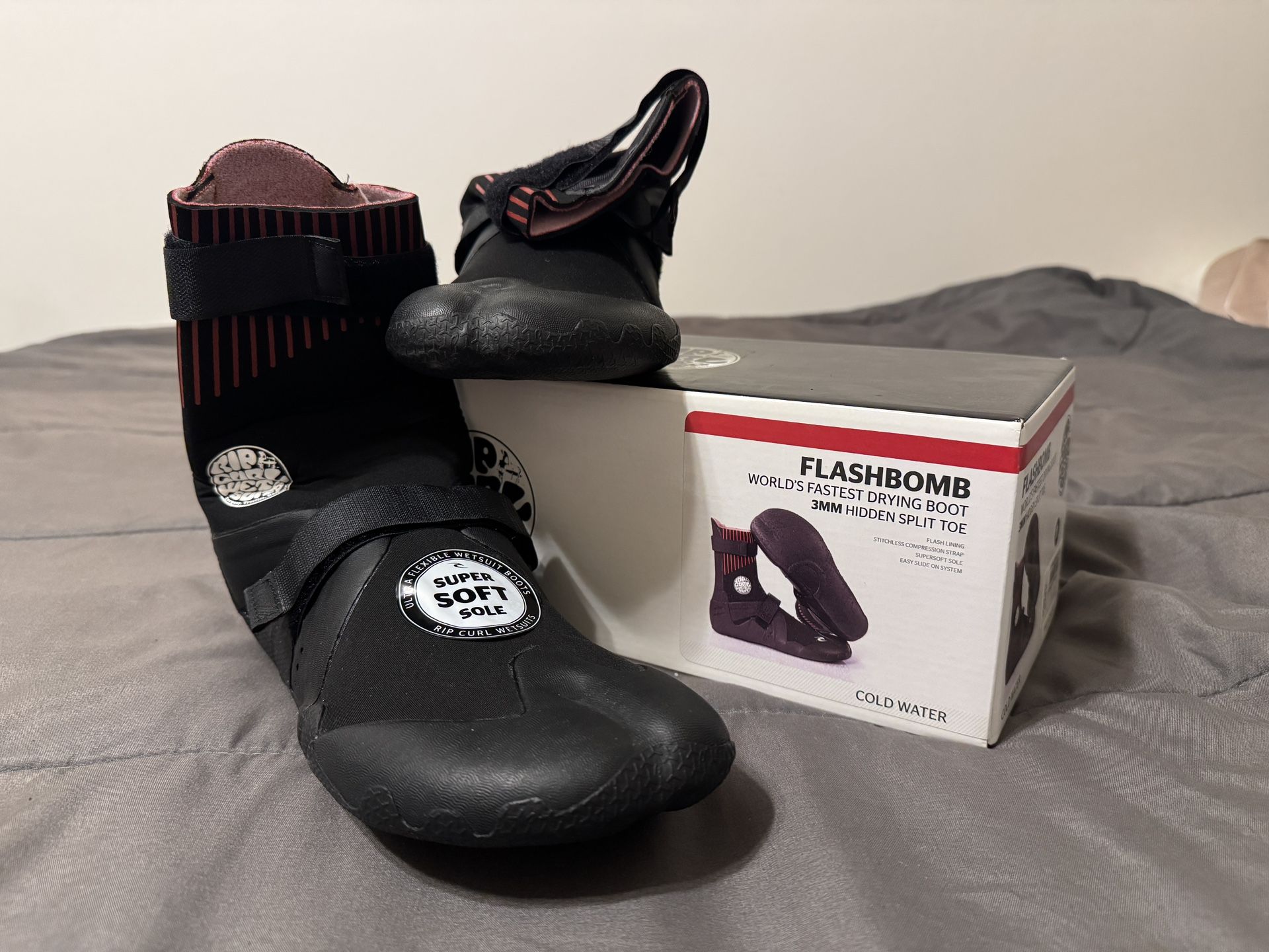 Brand New Rip Curl Flashbomb 3mm Hidden Split Toe Booties