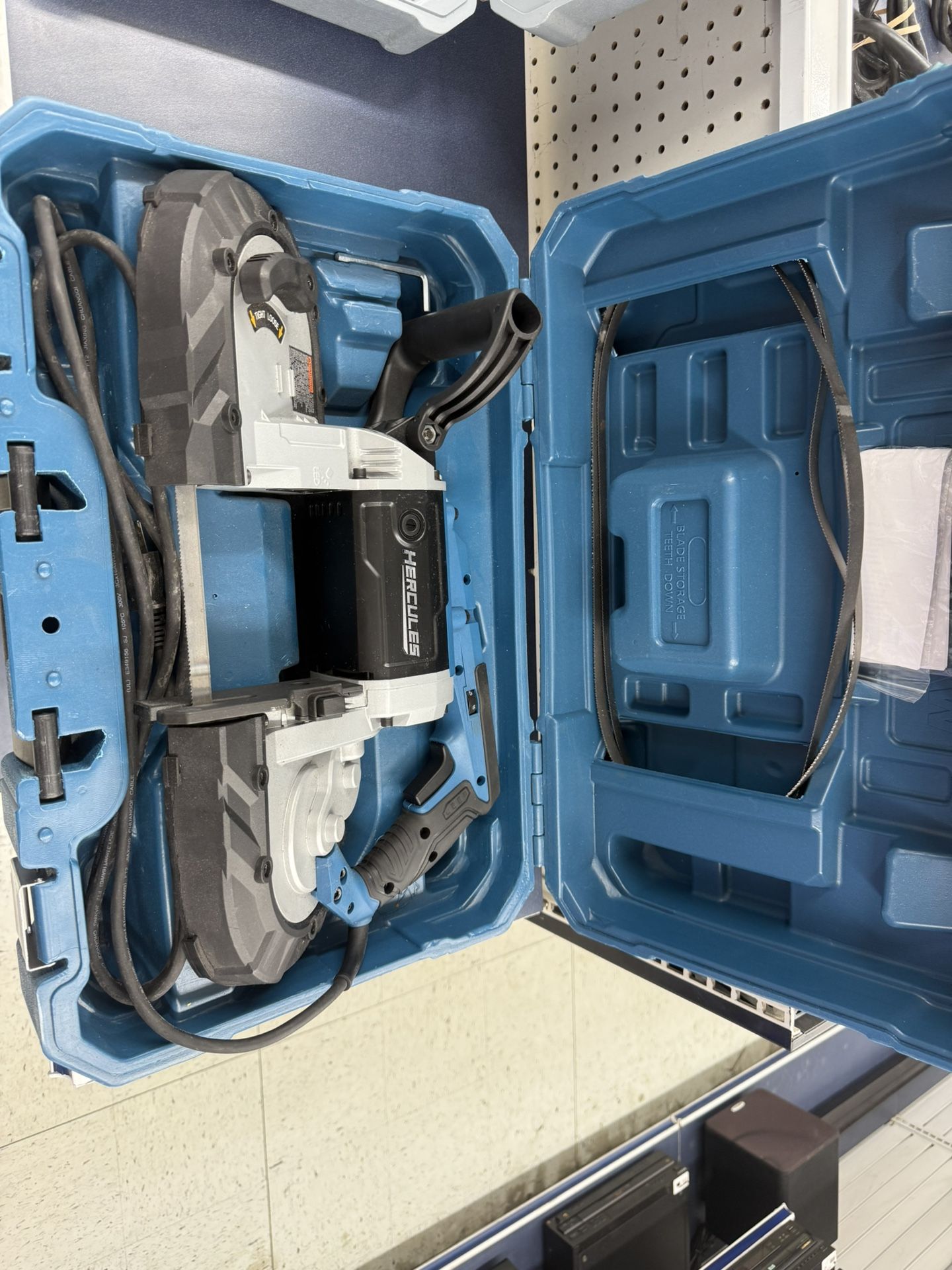 Hercules Band Saw With Case And Blades