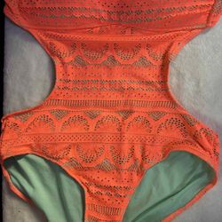 Women’s XL Swimsuit 