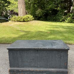 1800s Trunk