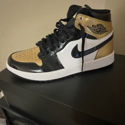 Jordan 1 Gold Toe  (M10) 