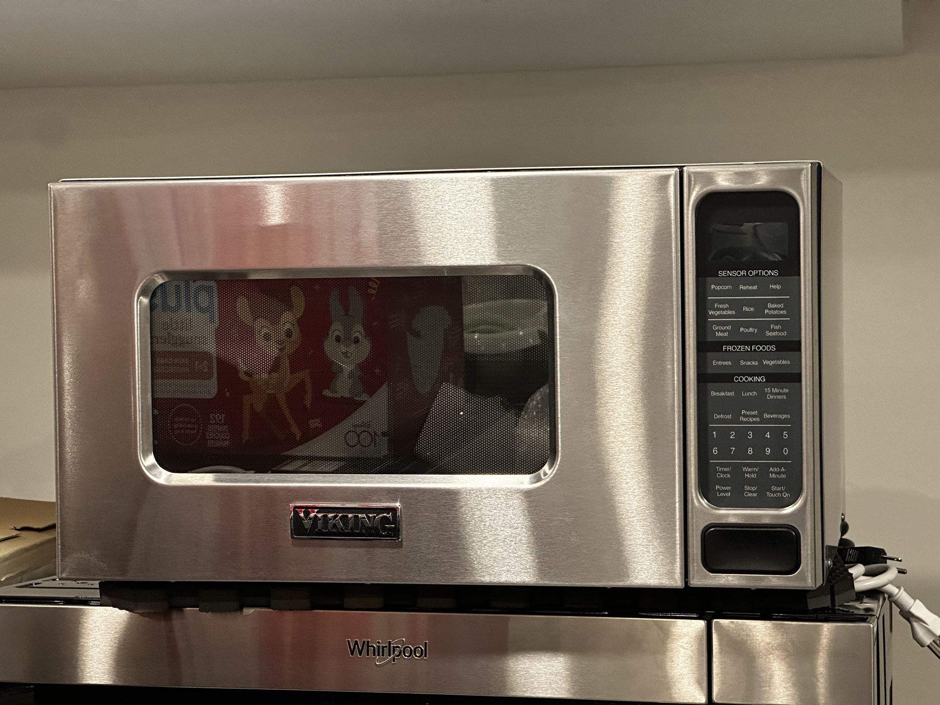 Viking - 5 Series 2.0 Cu. Ft. Microwave with Sensor Cooking - Stainless Steel 