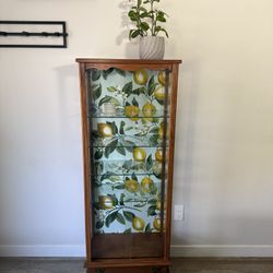 RADIANT Display Hutch - Curio - 4 adjustable shelves - glass doors - delivery available