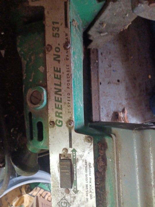 Green lee band saw.