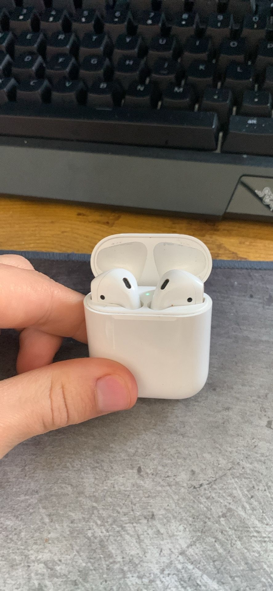 AirPods