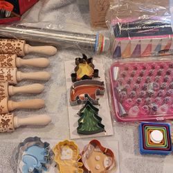 Huge Cookie Decorating Baking Set