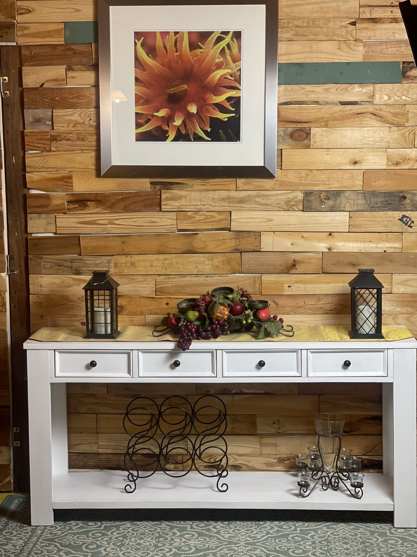 Entry table bench