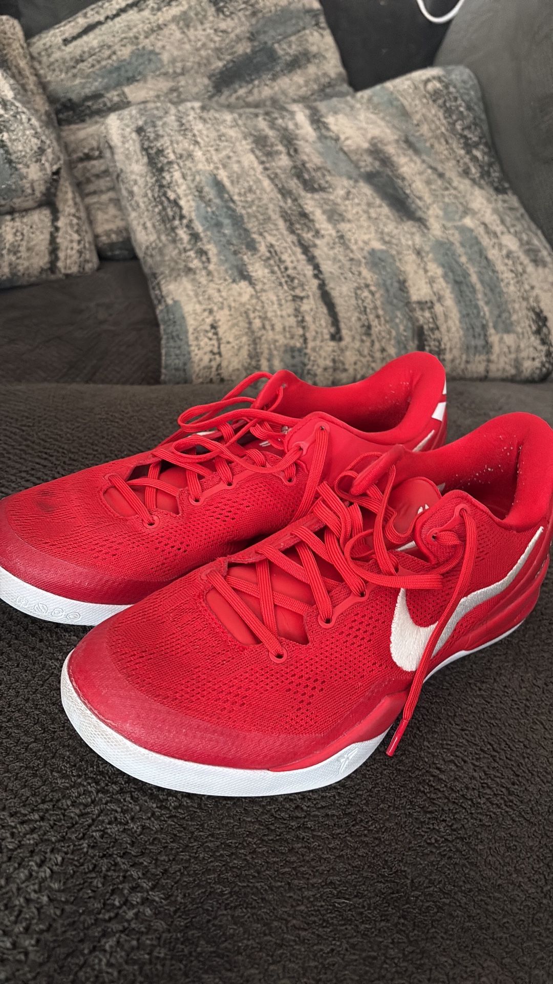 Kobe 8 University Red Size 10 