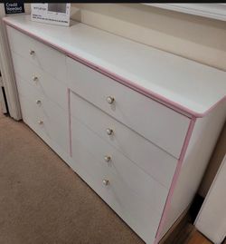 Set Eight Drawers Dresser And One Nightstand 