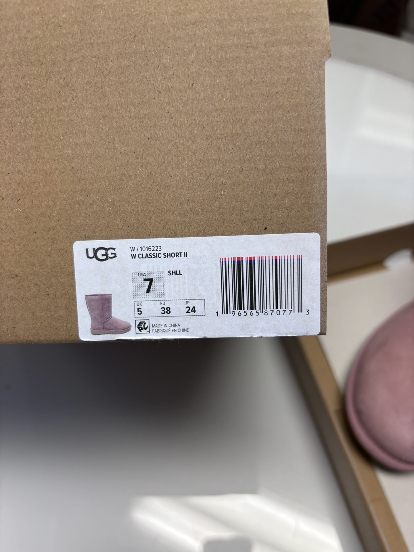 BRAND NEW Ugg boots