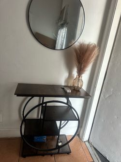 Entry way table