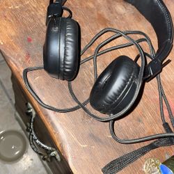 Headphones 