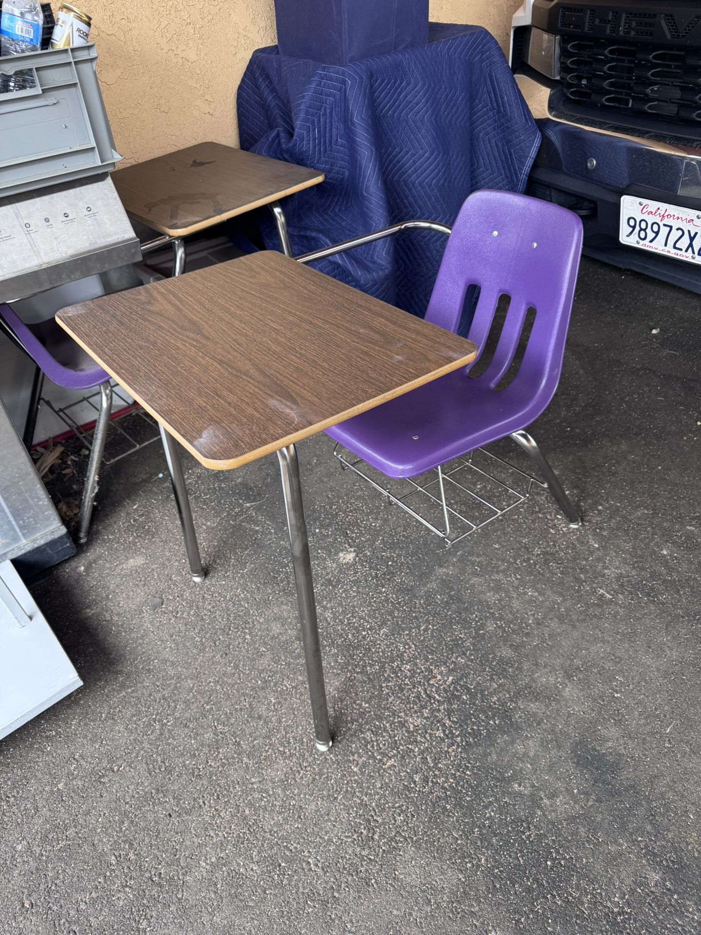 Adult/children’s Desk $40 . Pick Up In Banning