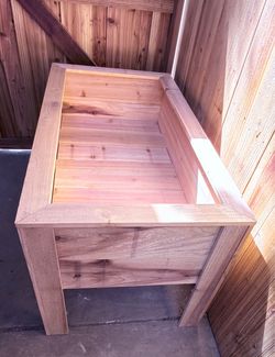 • Handmade Cedar Raised Garden Bed - 4ft x 2ft - DFW