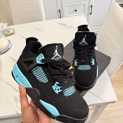 Jordan 4 Womens size 5.5