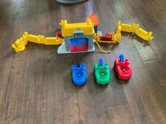 Little People Car Wash extended set….. Read description