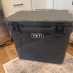Yeti Roadie 60 Cooler With Wheels
