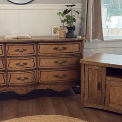 Dresser for sale !!! 