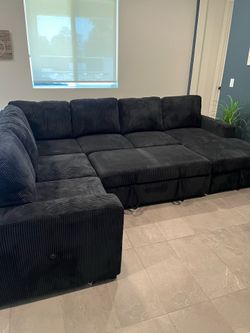 SECTIONAL SOFA WITH PULL OUT