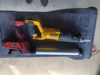 DeWalt 20V & Milwaukee Cordless Power Tools Lot