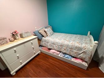 Real wood bedroom set twin size