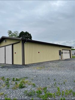 30' x 60' Pole Building