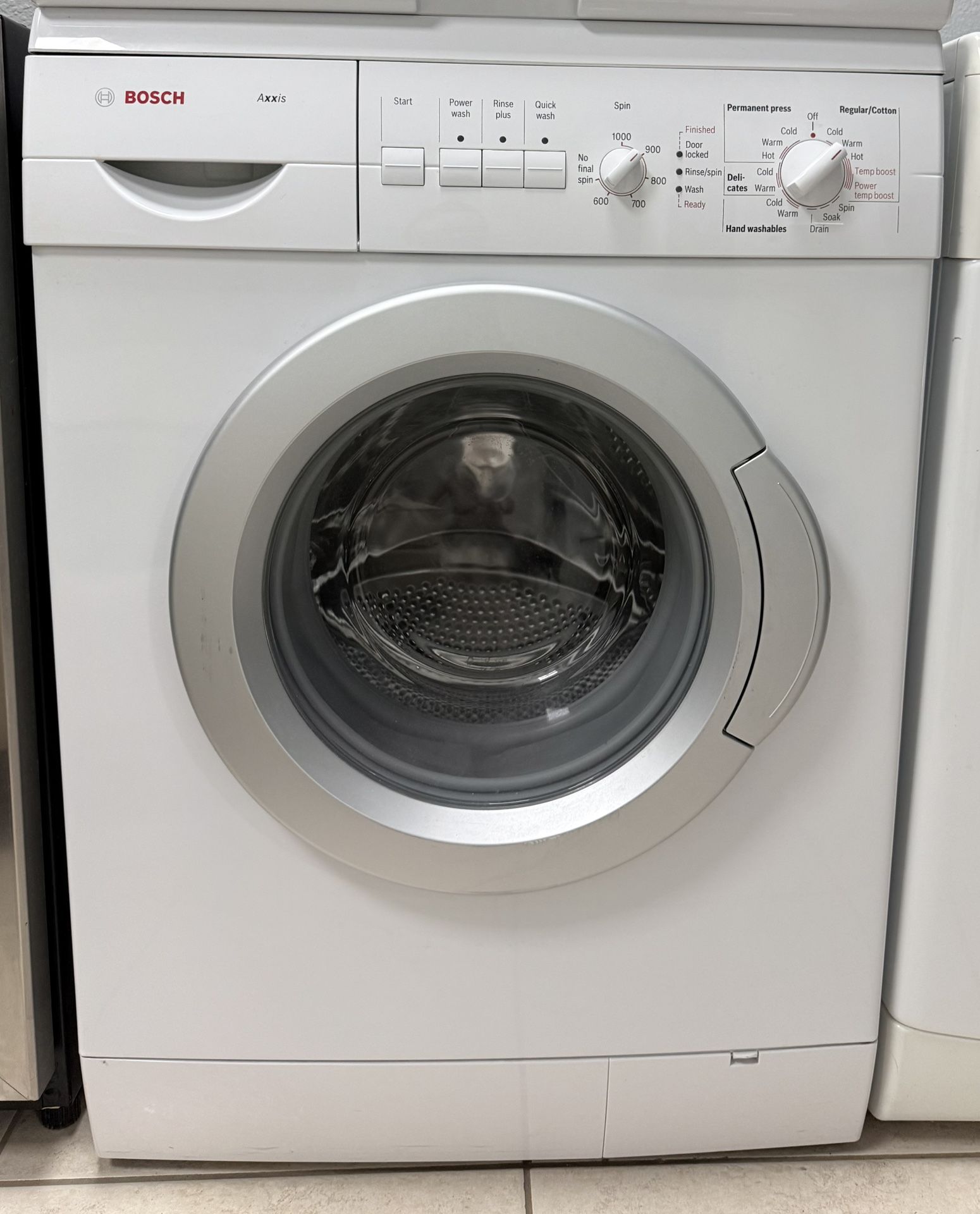 Compact 24-inch Washer 