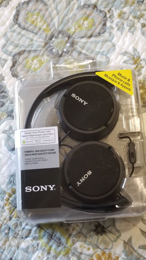 Sony Headphones (MDR-ZX110AP)