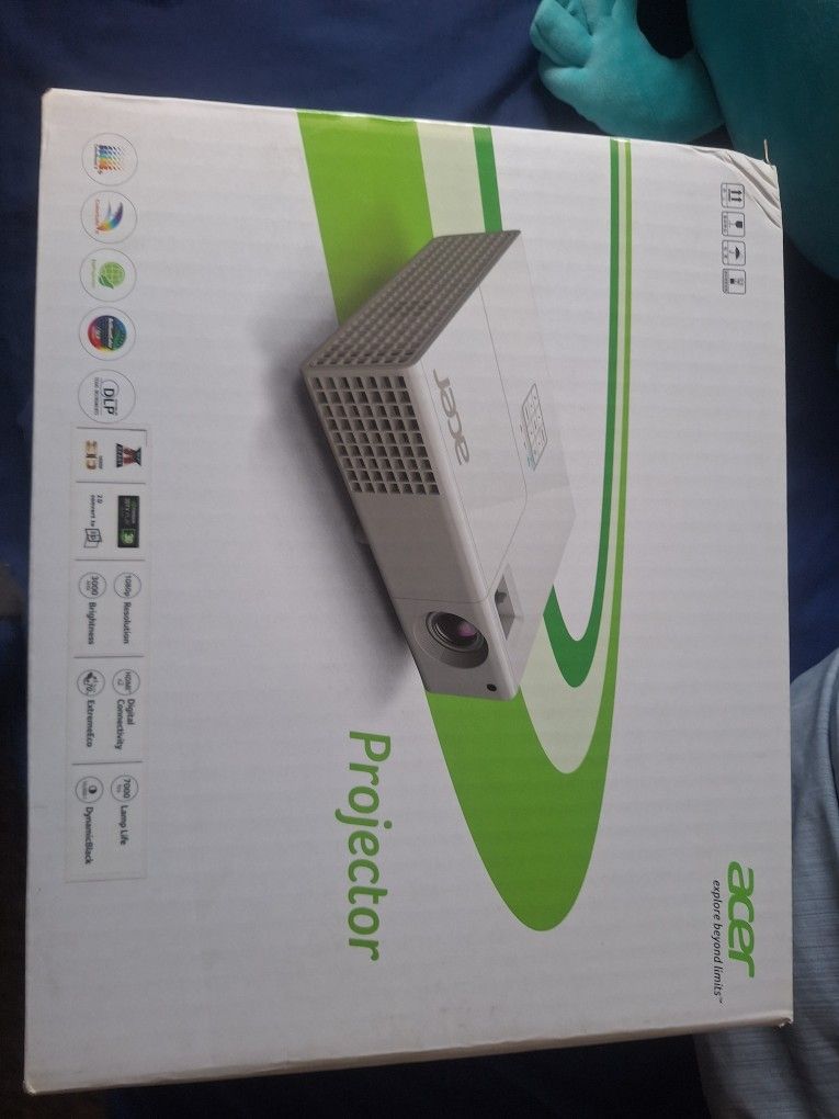 Acer Projector And Screen