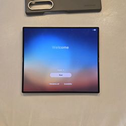 Selling my z fold 6 258 gb sliver with or without case