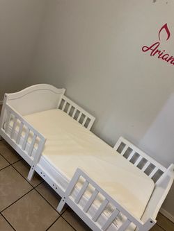 Toddler bed