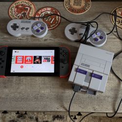 Nintendo Switch 1 And Super Nintendo Classic Mini Edition