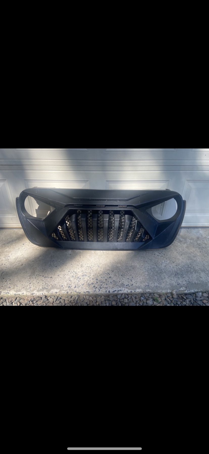 Wrangler Grille Used