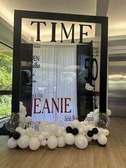 Magazine Photo Booth