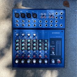 Yamaha Mixer 