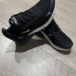 Nike Air 270s