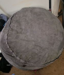 Giant bean bag chair excellent condition!!!