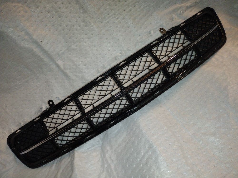 Corvette C7 Front Bumper Lower Grill OEM Part Excellent Condition