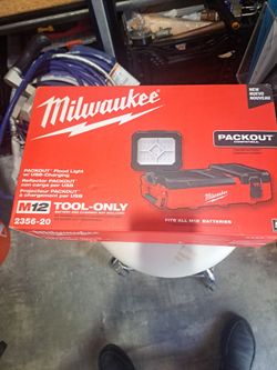 Packout m12 light