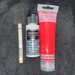 Red & White acrylic paint set With sponge brush included