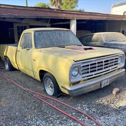 1973 Dodge D100
