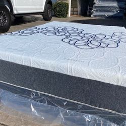 King Bamboo Hybrid Cool Gel Memory Foam Mattress!!